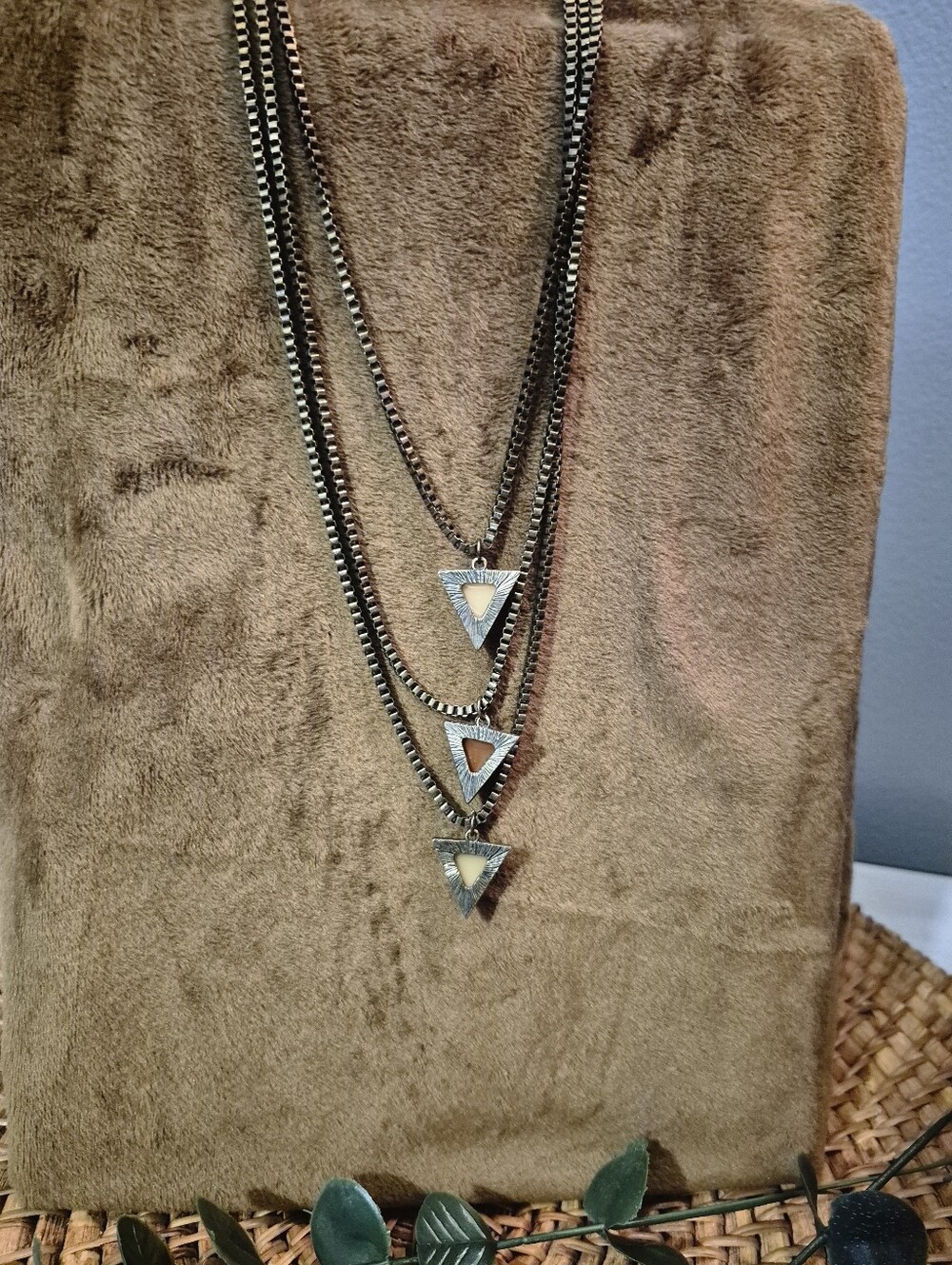 Tri-Tone Triangle Pendant Layered Necklace - Rust, Brown, Cream - Picture 2 of 5